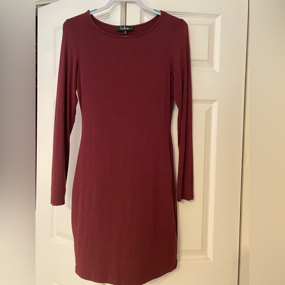 Lulus Dresses & Skirts - - Lulus Burgundy Long Sleeves Dress Size S